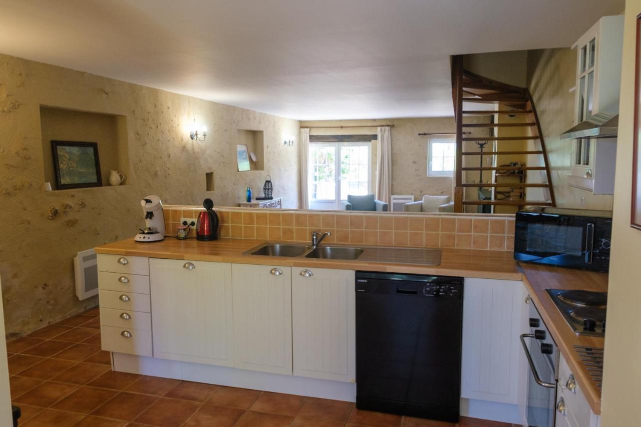 Gites Le Mathelin Lamothe-Montravel Exterior foto