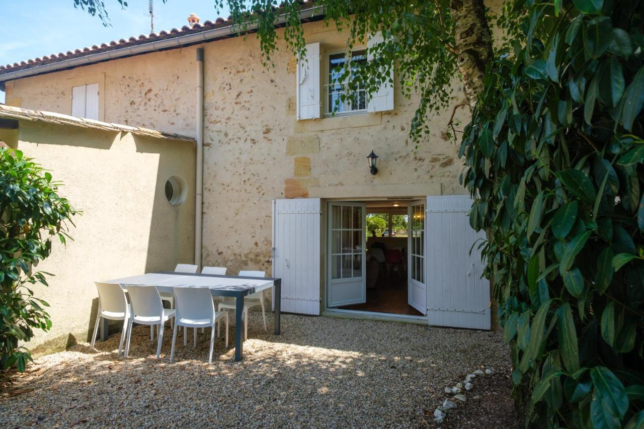 Gites Le Mathelin Lamothe-Montravel Exterior foto